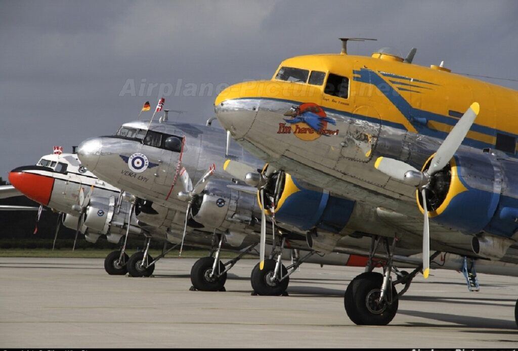 what is the douglas dc-3?