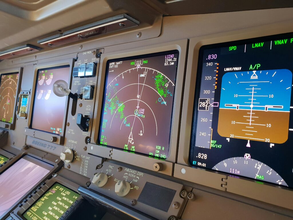 Boeing 777 Cockpit Display with LNAV VNAV Autopilot Modes
